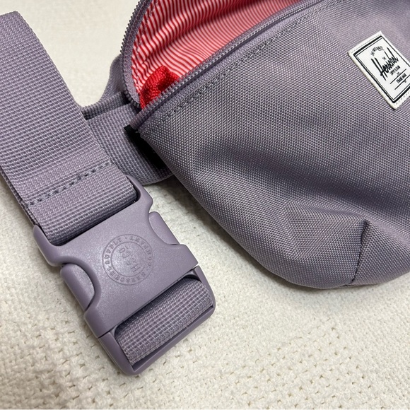 Herschel Supply Company Lavender Belt Bag - Picture 3 of 5